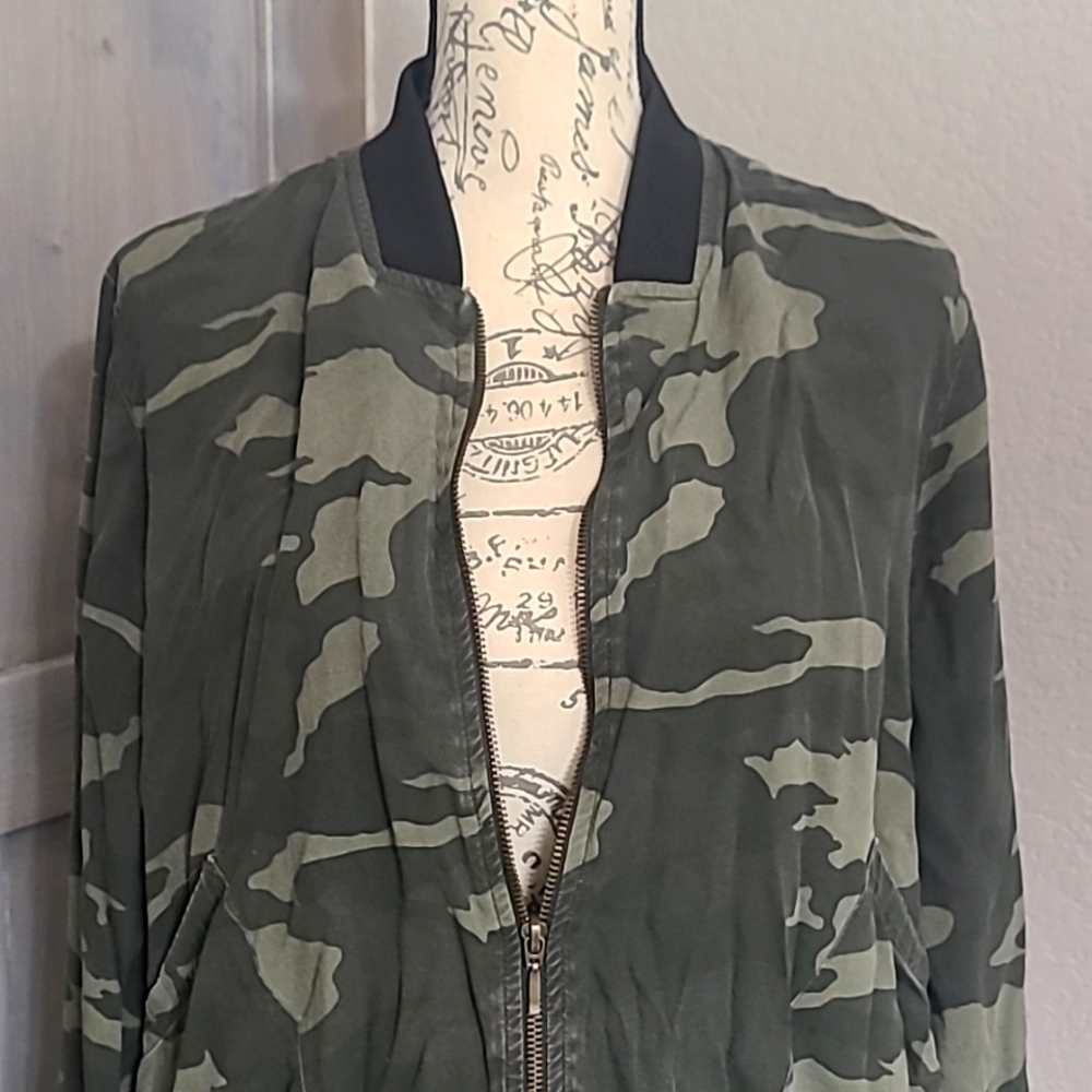 Sonoma Camo Bomber Jacket | Lightweight Camouflage Zip-Up | Effortless Edge